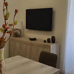 Apartament La Casa Di Maya Neapol